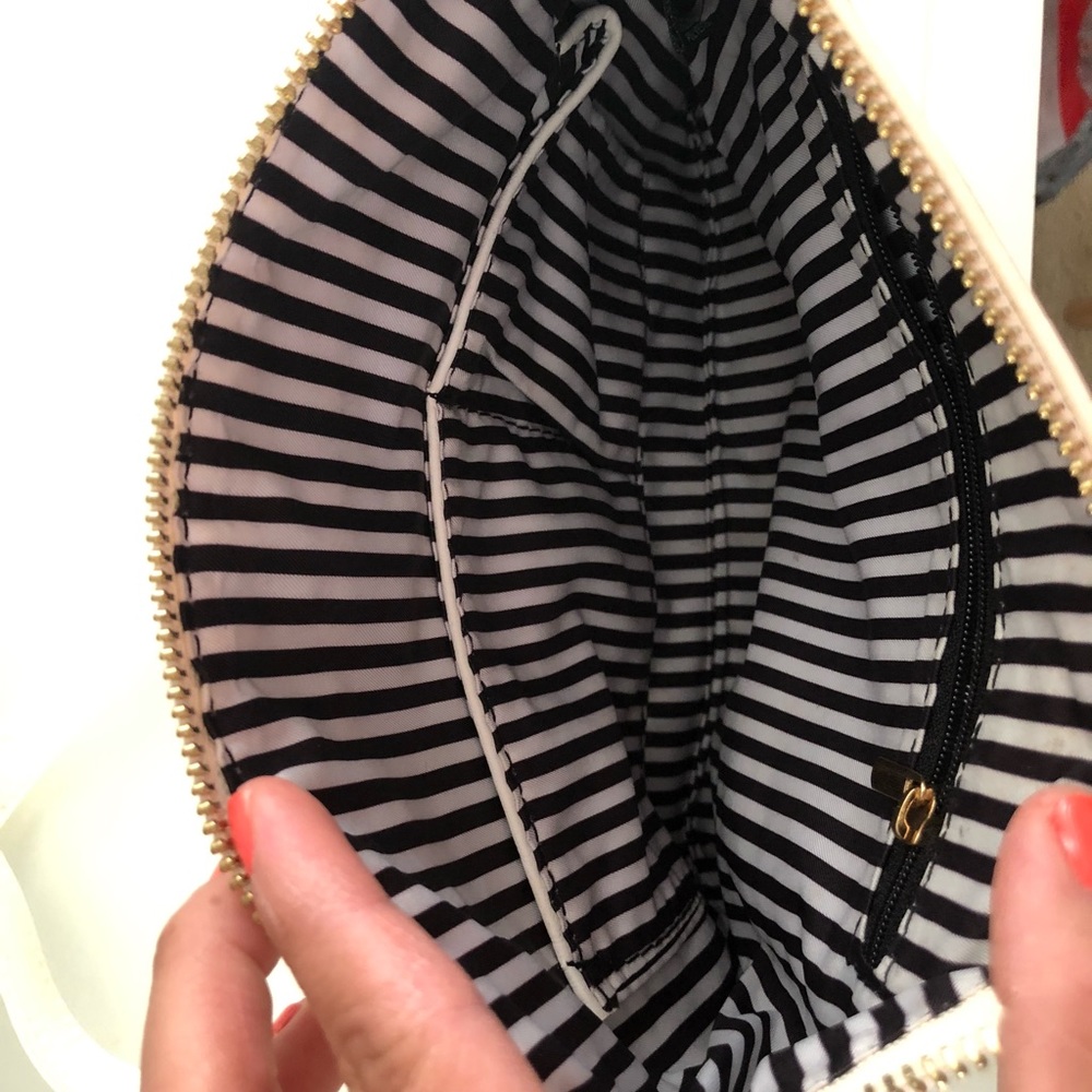 Crossbody purse